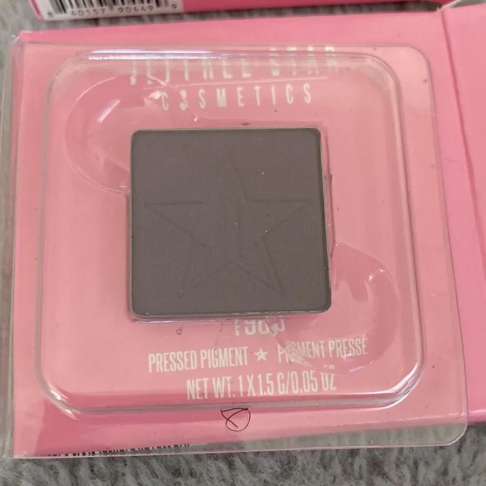 Jeffree Star Pressed Pigments-Freak Show & 1985 New One Now Added Blood Sugar